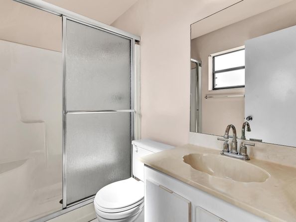 22124 Palms Way 206, Boca Raton FL 33433