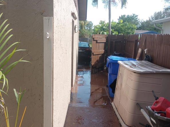 8241 SW 4th Ct, North Lauderdale FL 33068