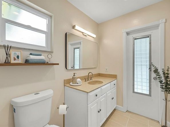 1480 SW 66th Ter, Plantation FL 33317