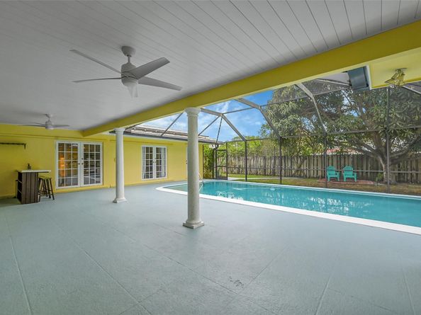 1480 SW 66th Ter, Plantation FL 33317