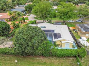 1480 SW 66th Ter, Plantation FL 33317