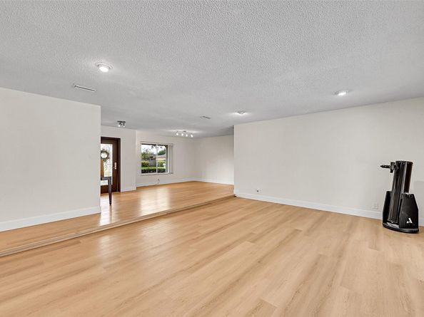 1480 SW 66th Ter, Plantation FL 33317