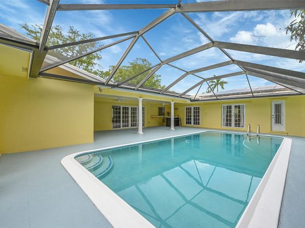 1480 SW 66th Ter, Plantation FL 33317