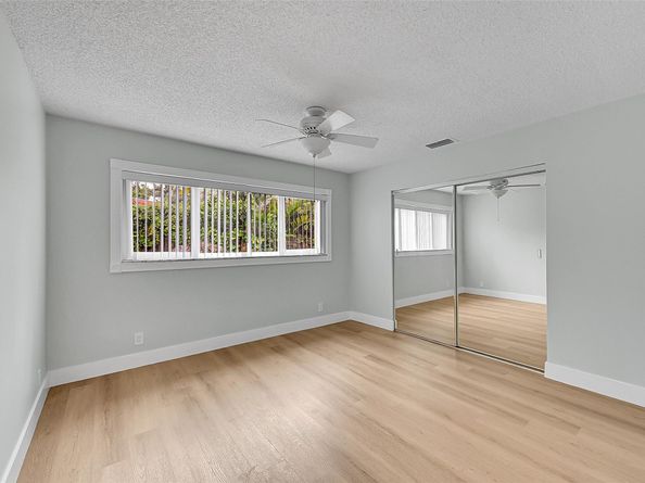 1480 SW 66th Ter, Plantation FL 33317