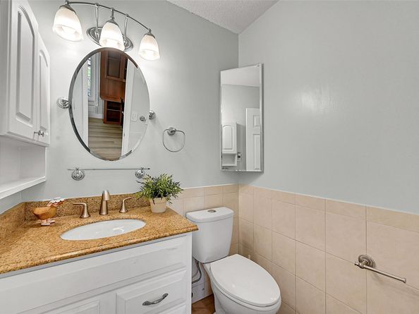 1480 SW 66th Ter, Plantation FL 33317