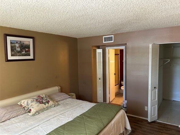 2601 NW 48th Ter 143, Lauderdale Lakes FL 33313