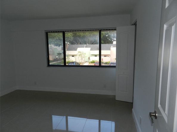 73 Deer Creek Rd 103, Deerfield Beach FL 33442
