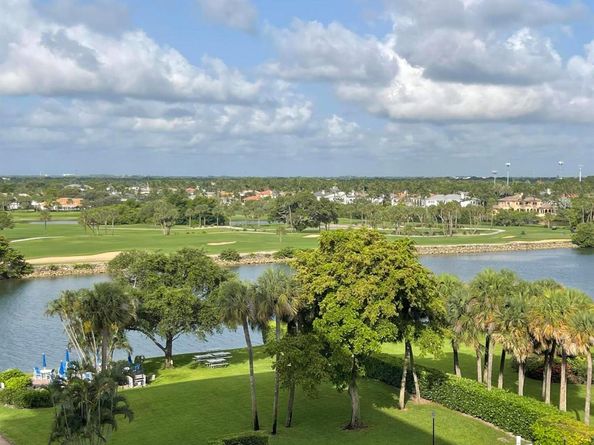 336 Golfview Road 706, North Palm Beach FL 33408