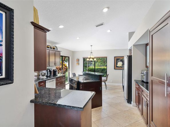 6351 NW 52nd St, Coral Springs FL 33067