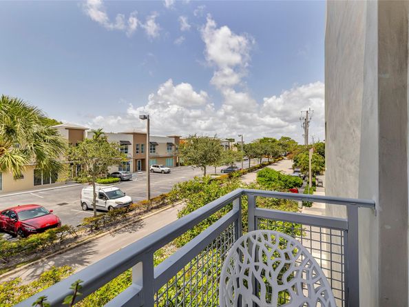 4331 NE 1st Ter, Oakland Park FL 33334