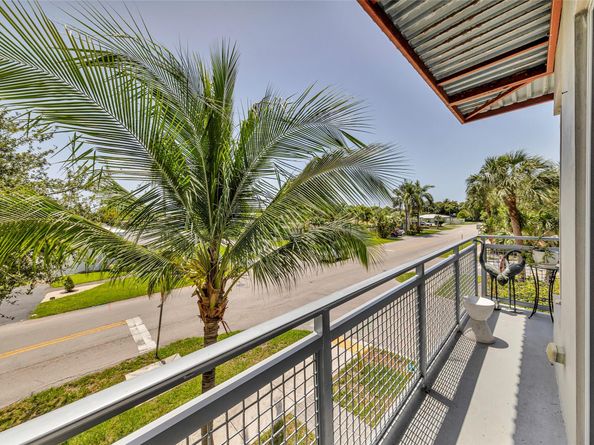 4331 NE 1st Ter, Oakland Park FL 33334