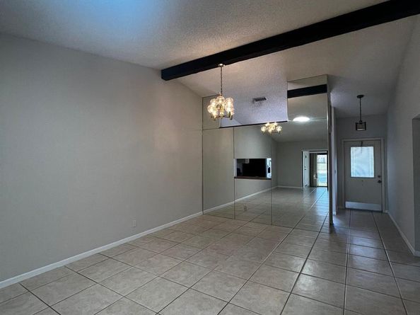 615 Sea Pine Way E, Greenacres FL 33415