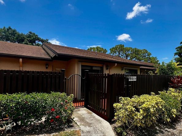 615 Sea Pine Way E, Greenacres FL 33415