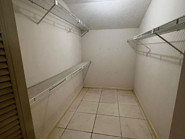 615 Sea Pine Way E, Greenacres FL 33415