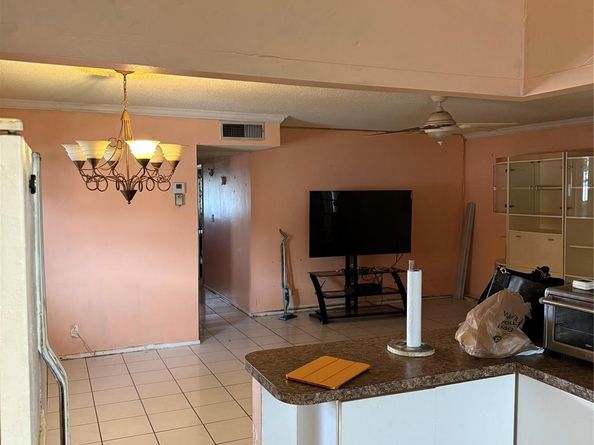 Undisclosed Address #FX-10513173, Hollywood FL 33021