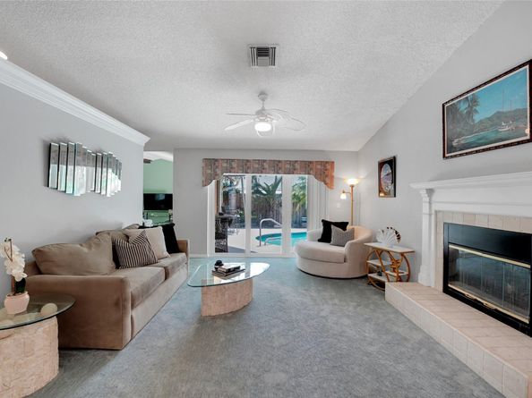 9811 NW 53rd Ct, Coral Springs FL 33076