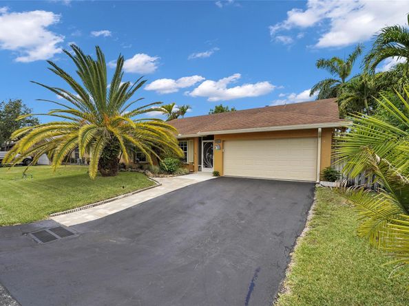 9811 NW 53rd Ct, Coral Springs FL 33076
