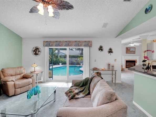 9811 NW 53rd Ct, Coral Springs FL 33076