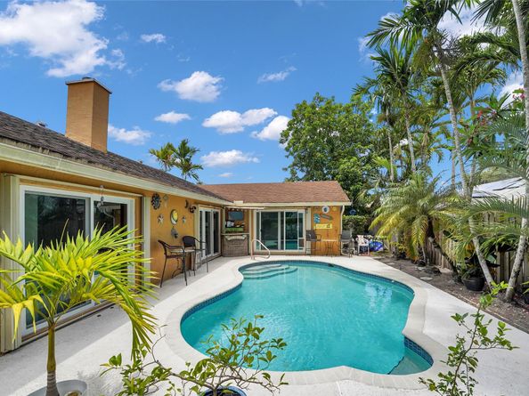9811 NW 53rd Ct, Coral Springs FL 33076