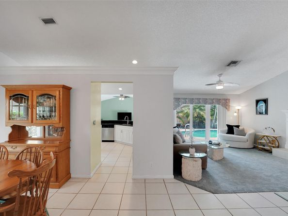 9811 NW 53rd Ct, Coral Springs FL 33076