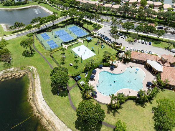 6484 Paradise Cove, West Palm Beach FL 33411