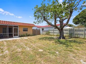 697 Ipswich St, Boca Raton FL 33487