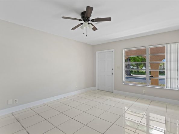 697 Ipswich St, Boca Raton FL 33487