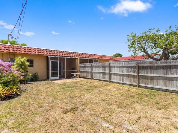 697 Ipswich St, Boca Raton FL 33487