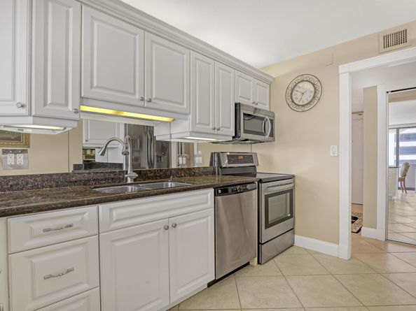 4200 N Ocean Drive 2403, Singer Island FL 33404