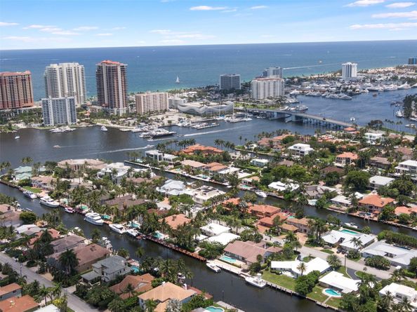 15 Pelican Dr, Fort Lauderdale FL 33301