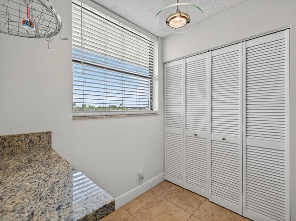 115 Lake Emerald Dr 403, Oakland Park FL 33309