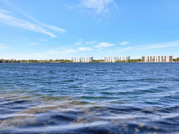 115 Lake Emerald Dr 403, Oakland Park FL 33309