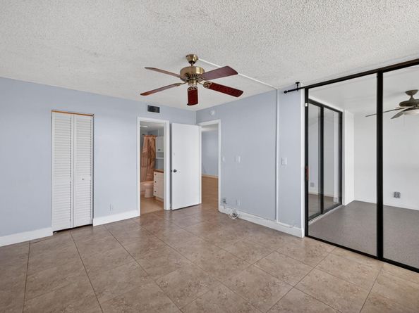 115 Lake Emerald Dr 403, Oakland Park FL 33309