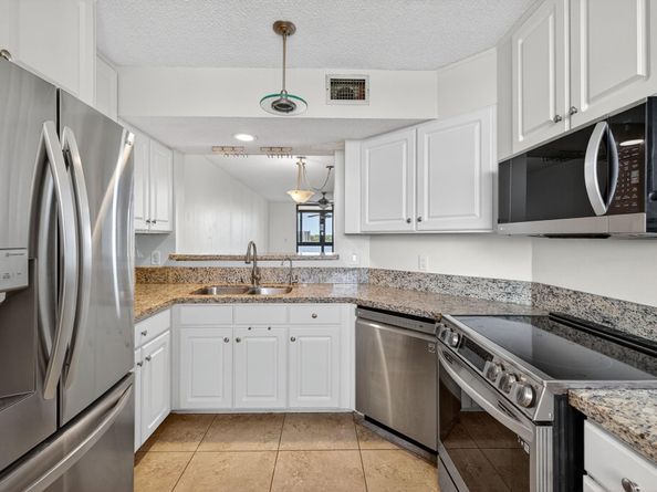 115 Lake Emerald Dr 403, Oakland Park FL 33309