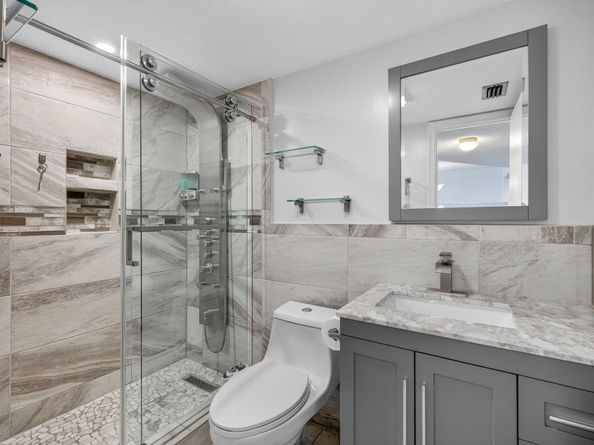115 Lake Emerald Dr 403, Oakland Park FL 33309