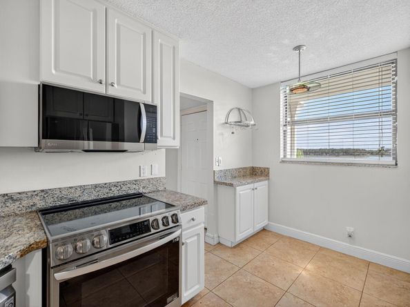 115 Lake Emerald Dr 403, Oakland Park FL 33309