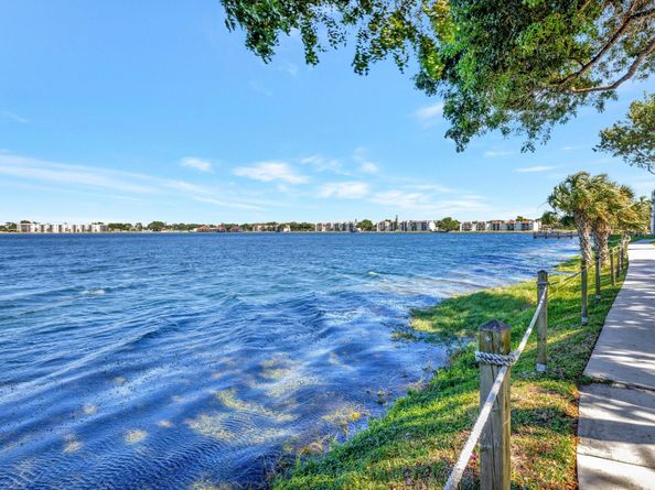 115 Lake Emerald Dr 403, Oakland Park FL 33309