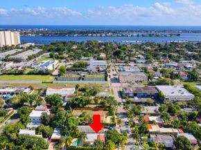 2118 Florida Avenue, West Palm Beach FL 33401