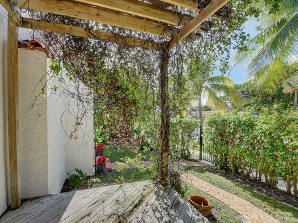 2118 Florida Avenue, West Palm Beach FL 33401