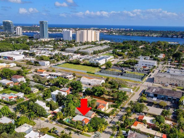 2118 Florida Avenue, West Palm Beach FL 33401