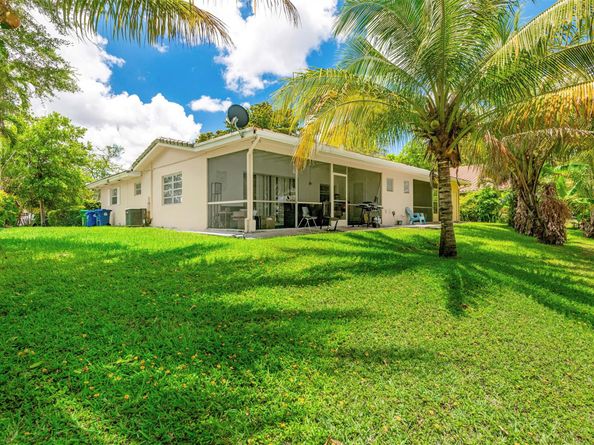 10361 NW 36th St, Coral Springs FL 33065
