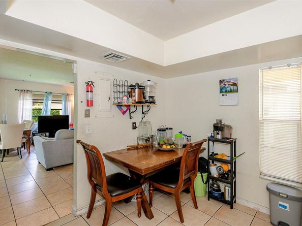 10361 NW 36th St, Coral Springs FL 33065