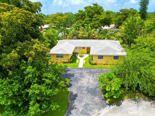 10361 NW 36th St, Coral Springs FL 33065