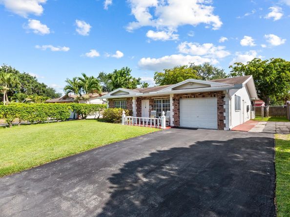 3260 NW 66th St, Fort Lauderdale FL 33309