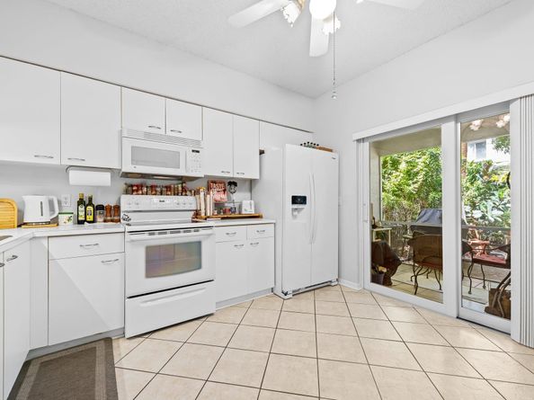 3320 Confetti Ln 3320, Margate FL 33063