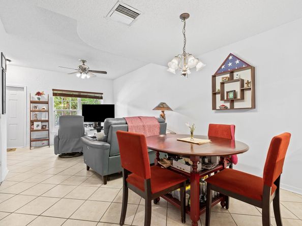 3320 Confetti Ln 3320, Margate FL 33063