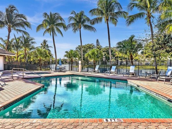 11240 Reveille Rd, Cooper City FL 33026