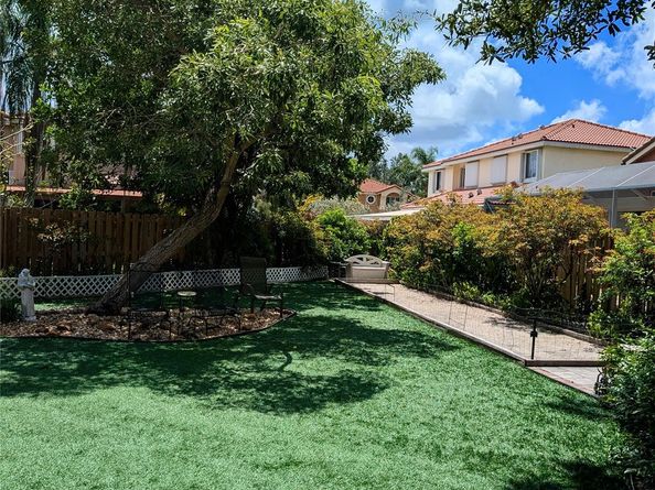 11240 Reveille Rd, Cooper City FL 33026