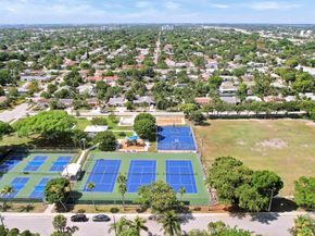 1215 18th Avenue N, Lake Worth Beach FL 33460