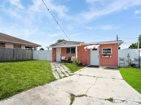 1215 18th Avenue N, Lake Worth Beach FL 33460